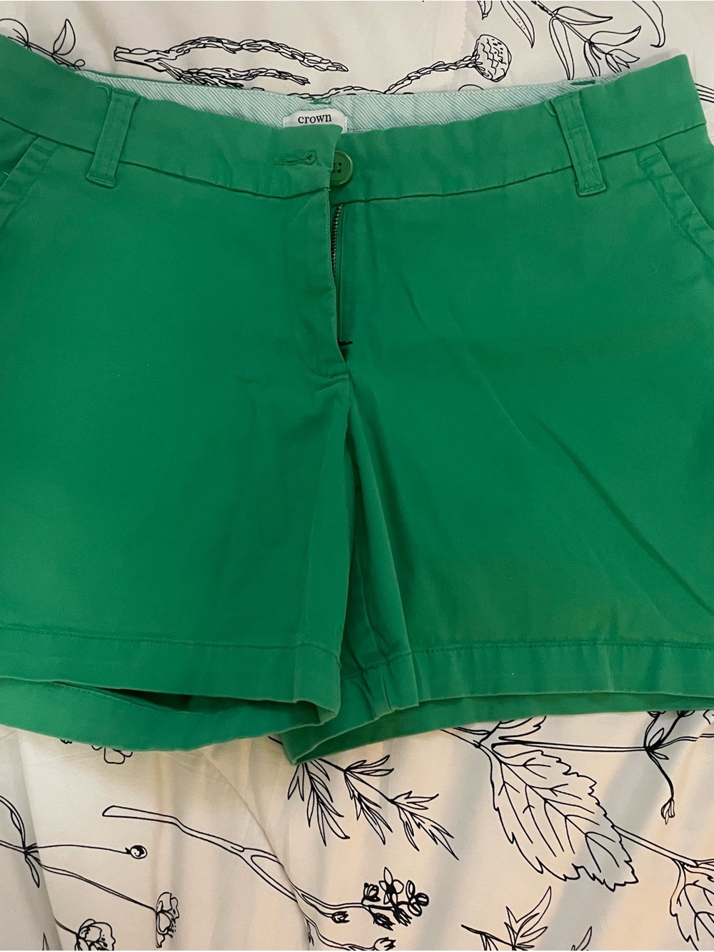 crown & ivy Bright Green Casual Bermuda Shorts